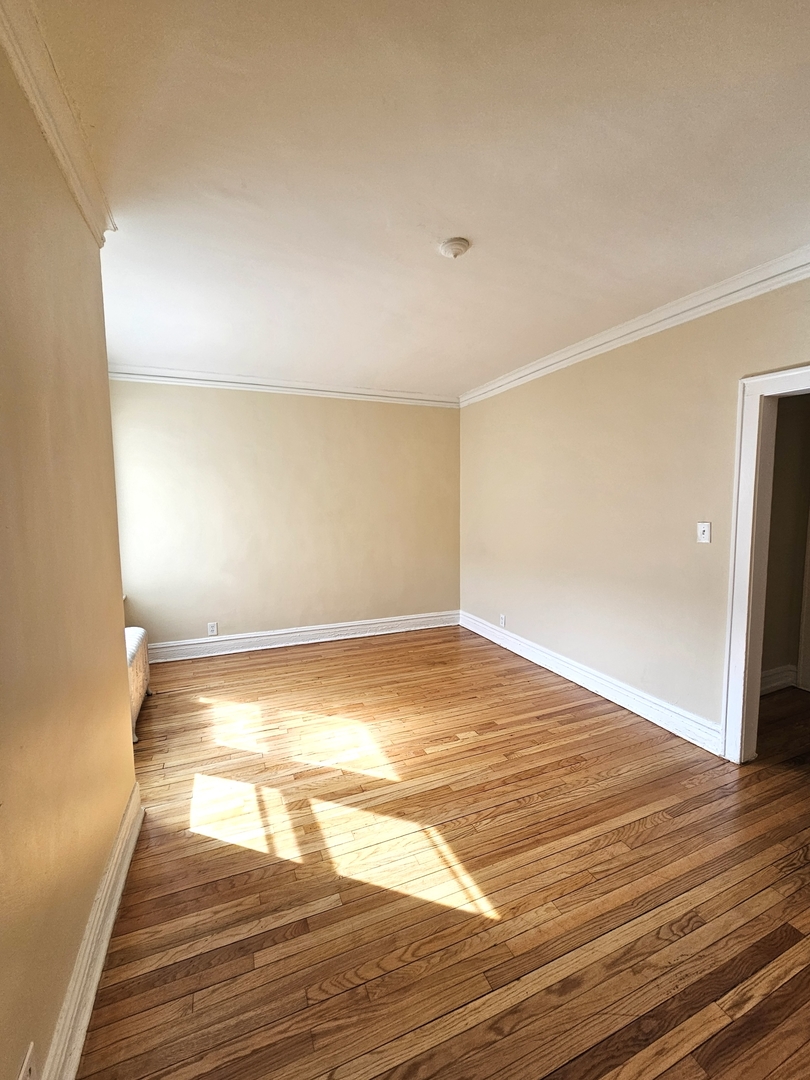 4821 North Springfield Avenue, Unit 3E Chicago, IL 60625 - Photo 3 of 9