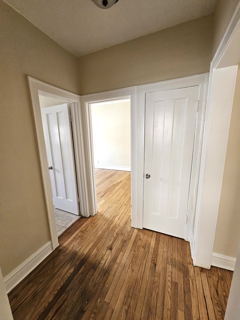 4821 North Springfield Avenue, Unit 3E Chicago, IL 60625 - Photo 6 of 9