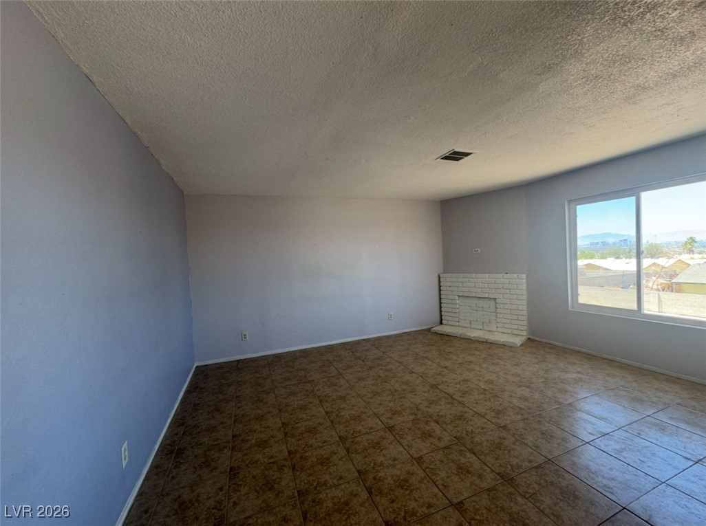 2269 Exeter Drive Las Vegas, NV 89156 - Photo 2 of 16