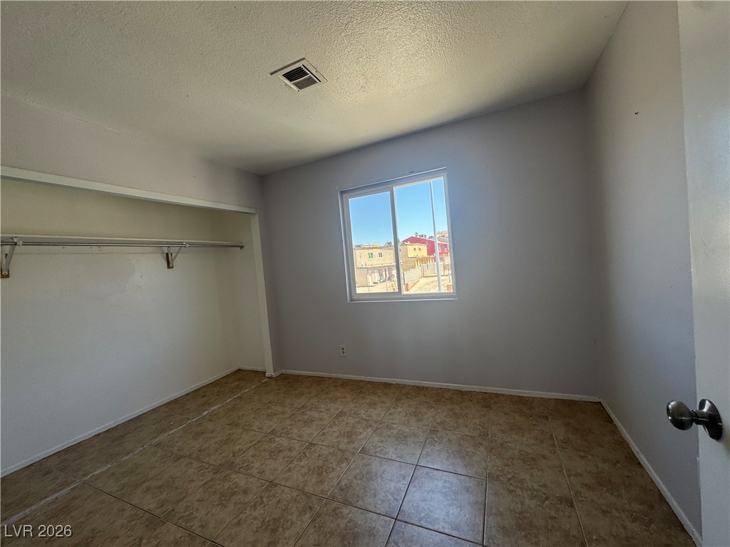 2269 Exeter Drive Las Vegas, NV 89156 - Photo 7 of 16