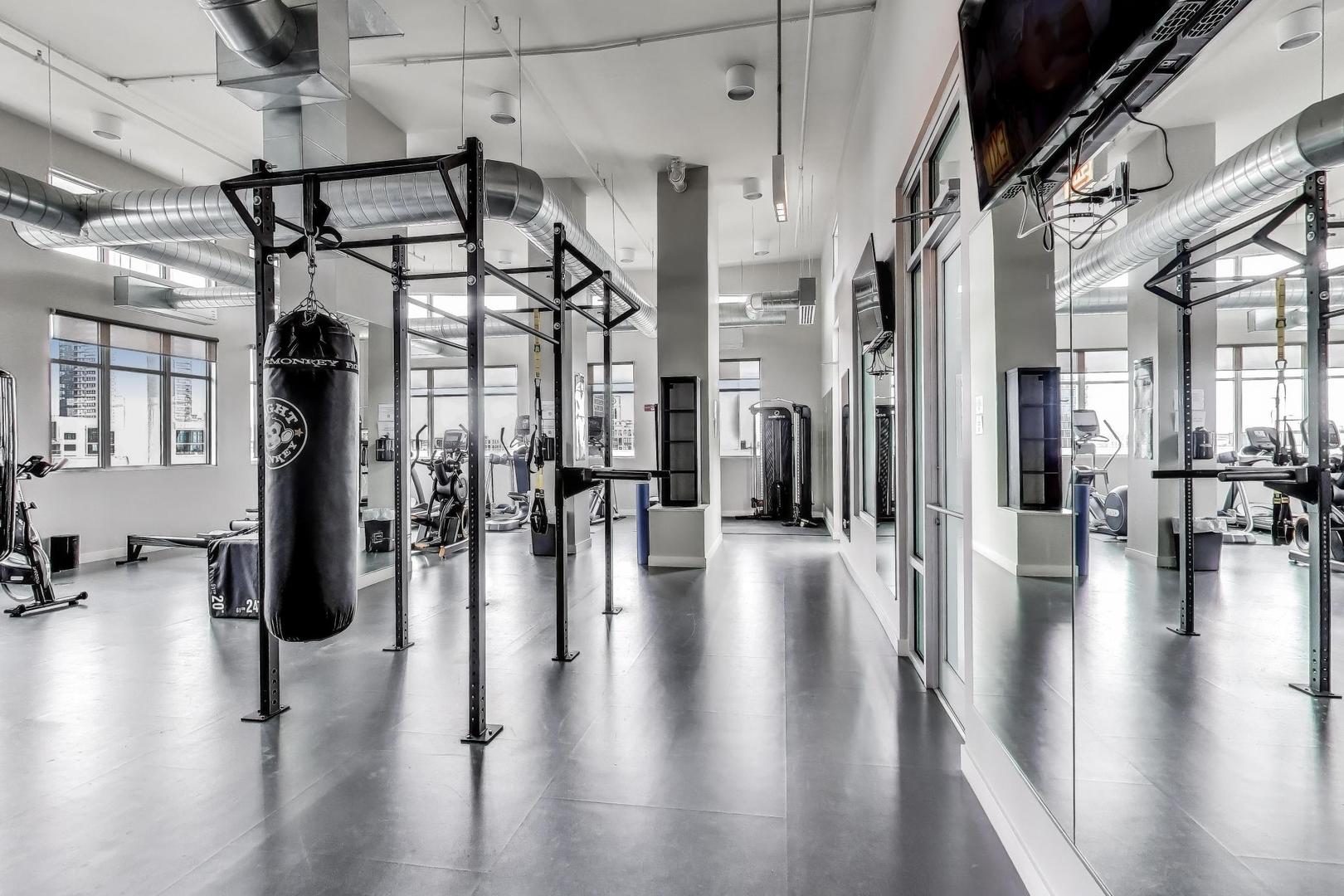 901 West Madison Street, Unit 710 Chicago, IL 60607 - Photo 20 of 35