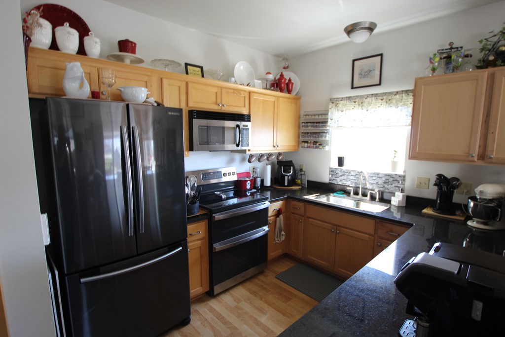 20 Shanty Road, Unit 301 Algoma, WI 54201 - Photo 12 of 23 Gallery Image 12