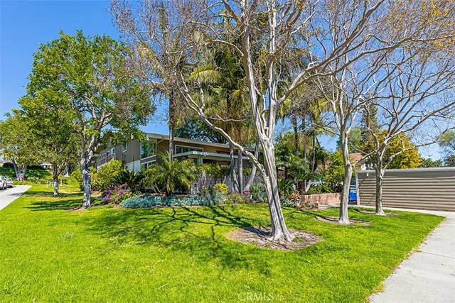 a view of outdoor space