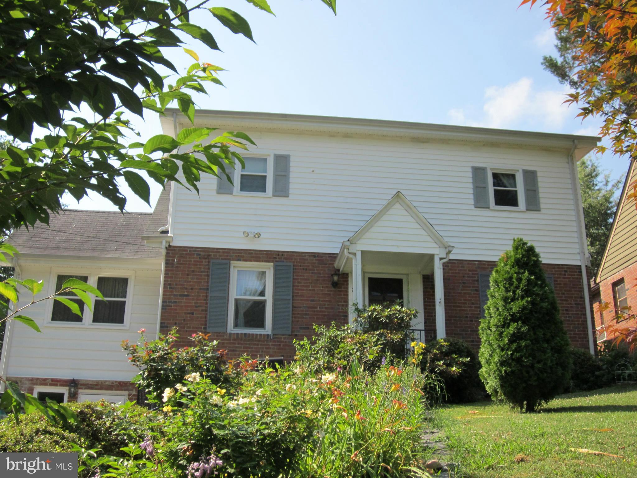 2700 1st Road North Arlington, VA 22201 - Photo 1 of 20 Exterior (Front)