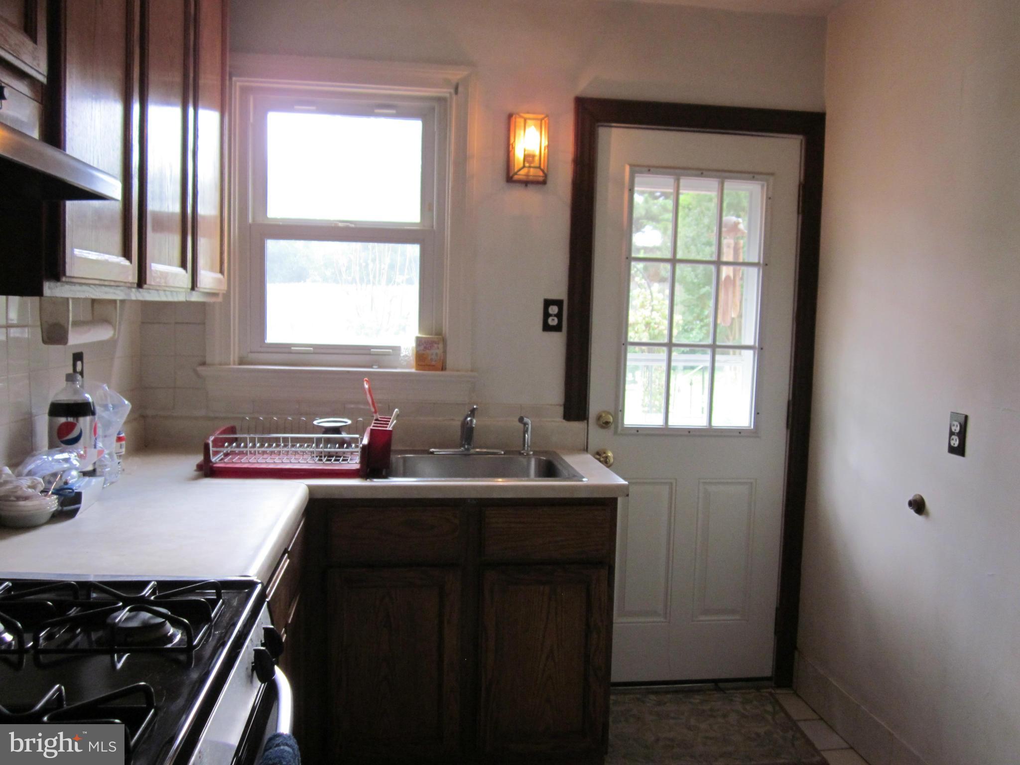2700 1st Road North Arlington, VA 22201 - Photo 7 of 20 Kitchen