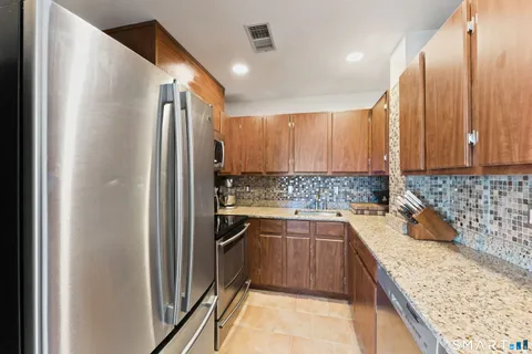 $539,000 | 104 North Street, Unit 804, Stamford, CT 06902