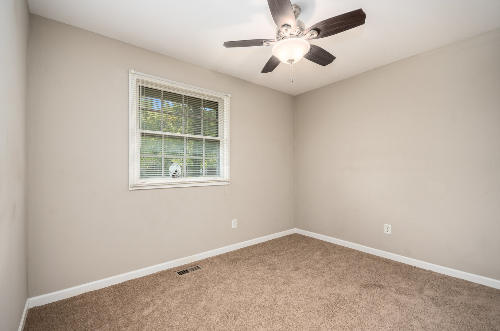 138 Countryside Court Braidwood, IL 60408 - Photo 16 of 26
