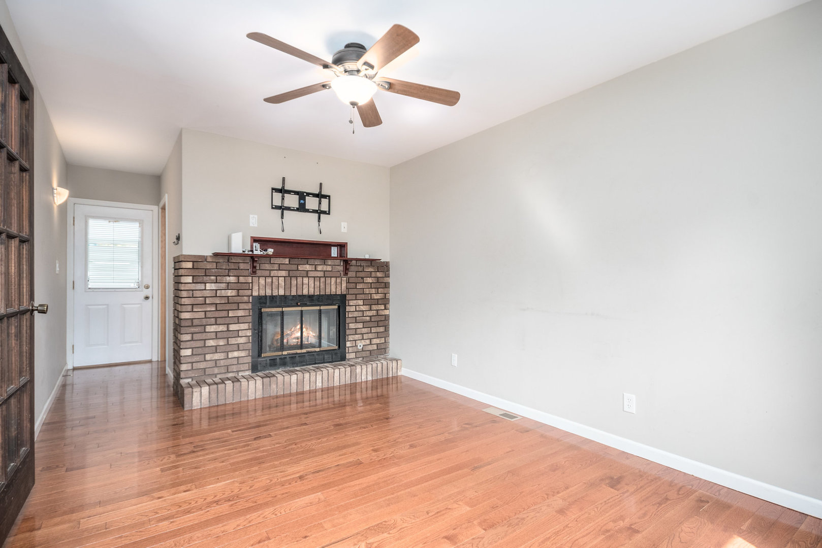 138 Countryside Court Braidwood, IL 60408 - Photo 9 of 26