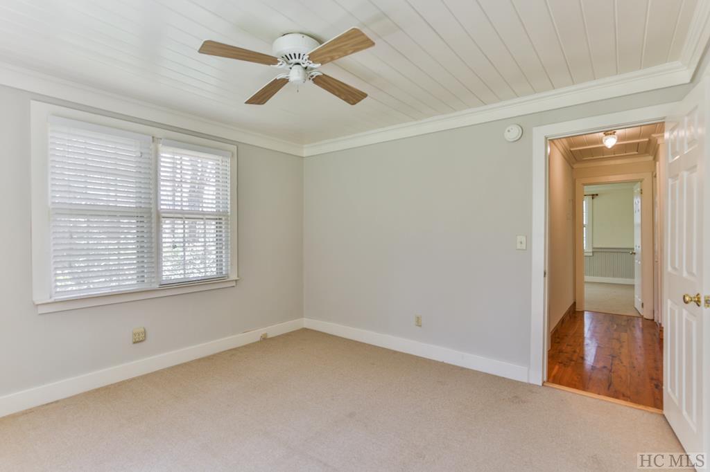 112 Laurel Heights Road Highlands, NC 28741 - Photo 17 of 35 Gallery Image 17
