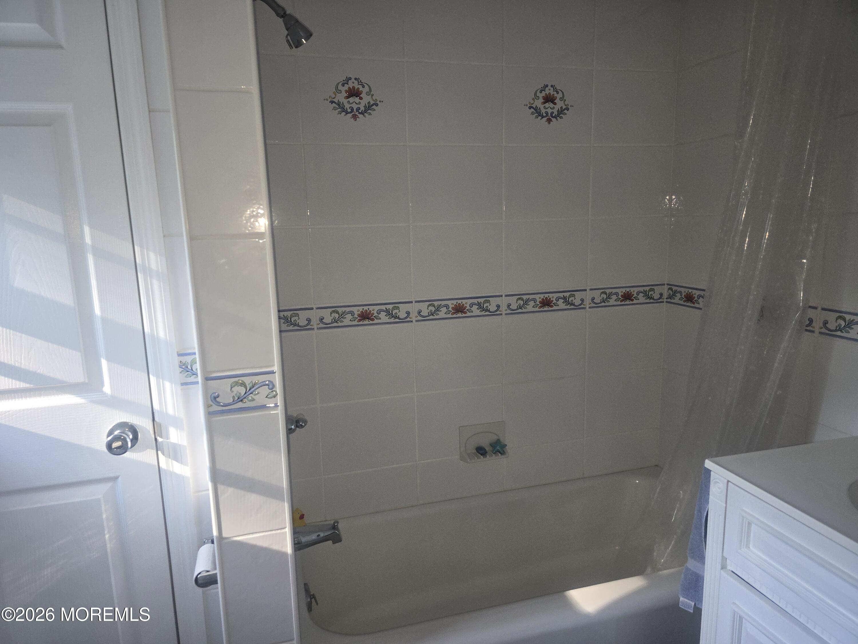 712 Holmdel Road Holmdel, NJ 07733 - Photo 24 of 73 20260915_164709
