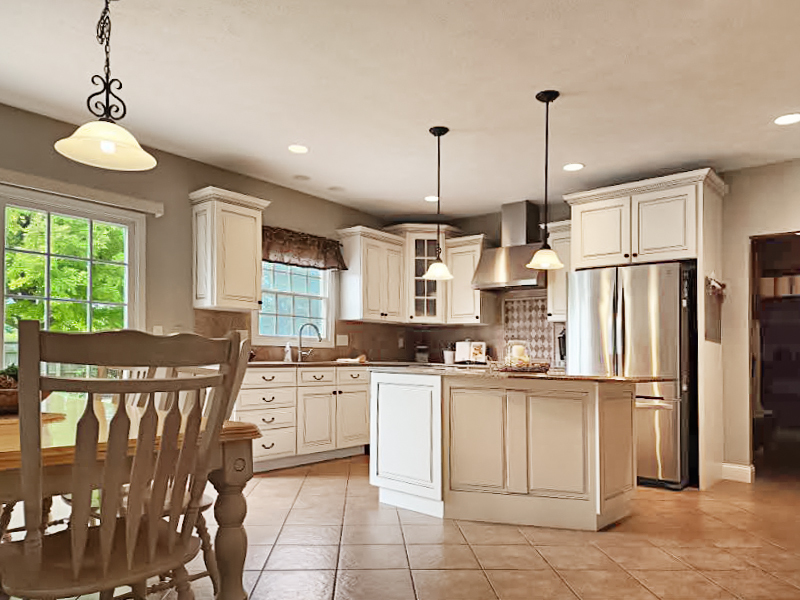 989 Balsam Road Normal, IL 61761 - Photo 3 of 37 Gallery Image 3