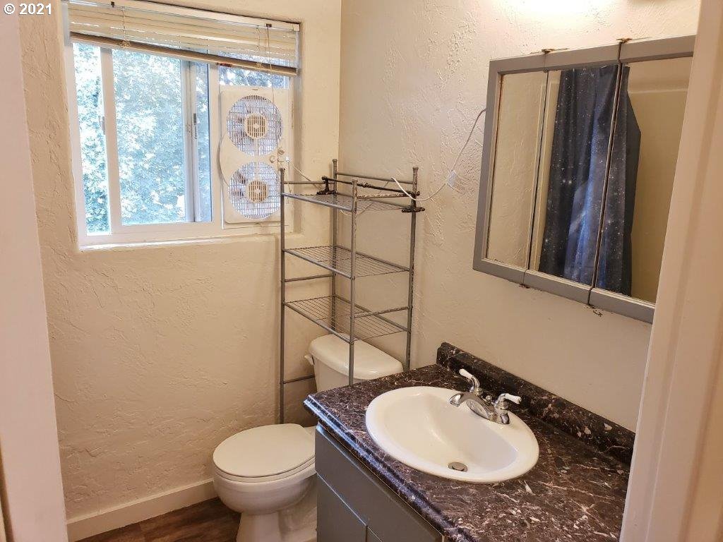 4050 Southway Loop Springfield, OR 97478 - Photo 11 of 17