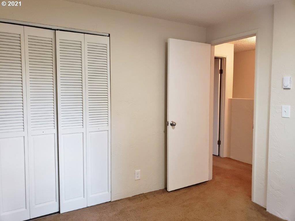 4050 Southway Loop Springfield, OR 97478 - Photo 13 of 17