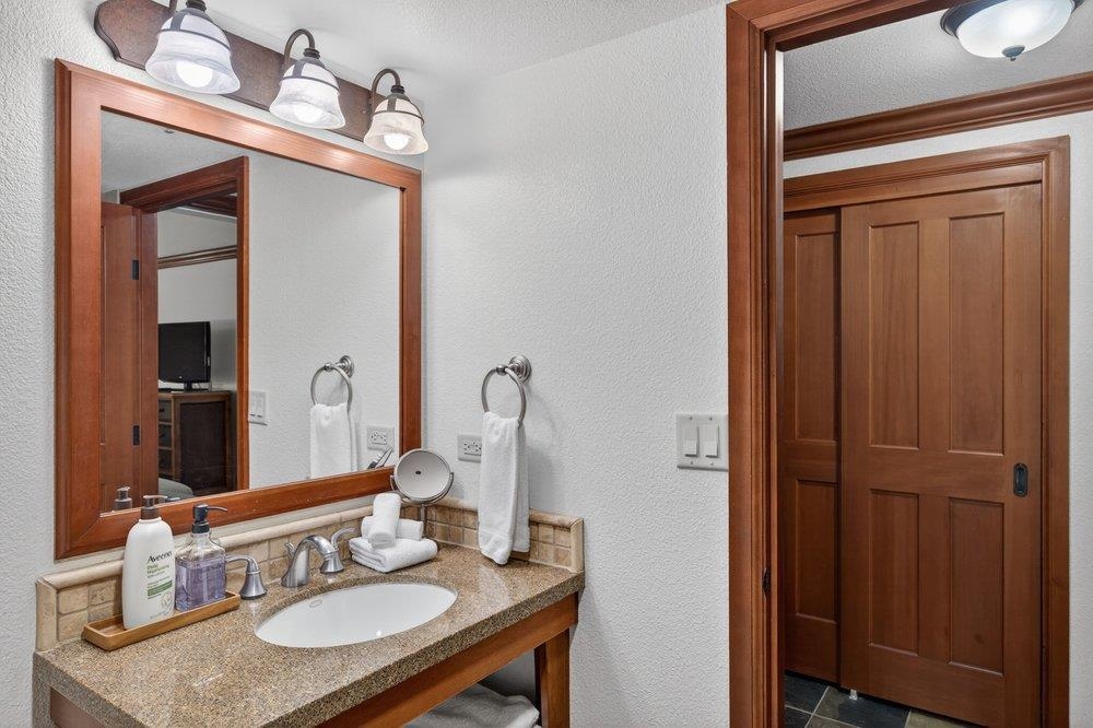 400 Resort Road, Unit 537539 Olympic Valley, CA 96146 - Photo 24 of 28