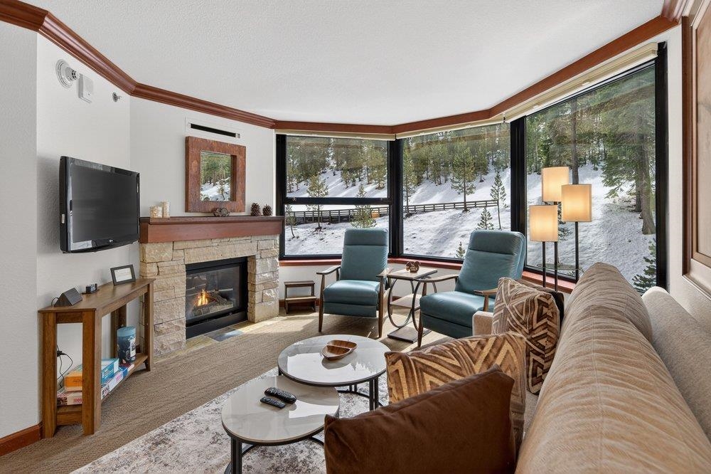 400 Resort Road, Unit 537539 Olympic Valley, CA 96146 - Photo 3 of 28