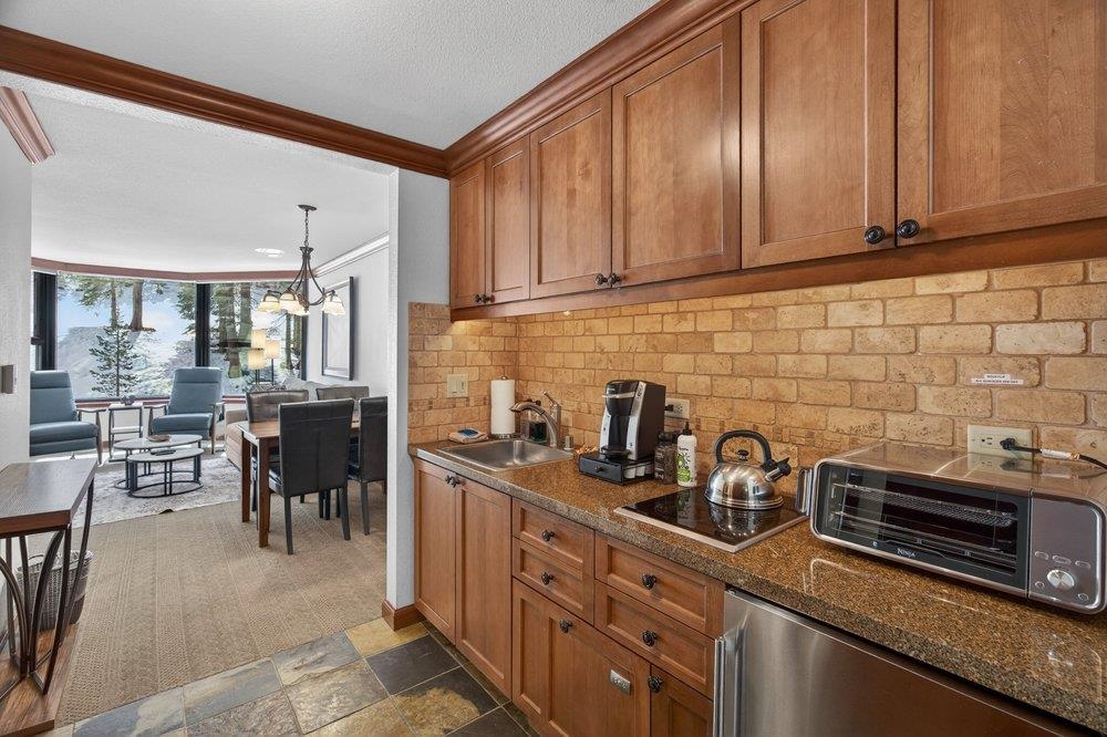 400 Resort Road, Unit 537539 Olympic Valley, CA 96146 - Photo 8 of 28