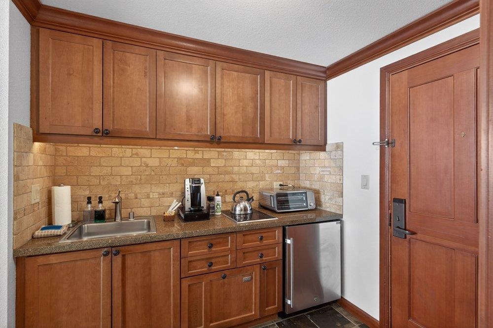 400 Resort Road, Unit 537539 Olympic Valley, CA 96146 - Photo 9 of 28