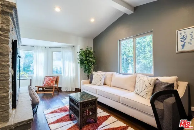 $11,450 | 4555 Mariota Avenue, Toluca Lake, CA 91602