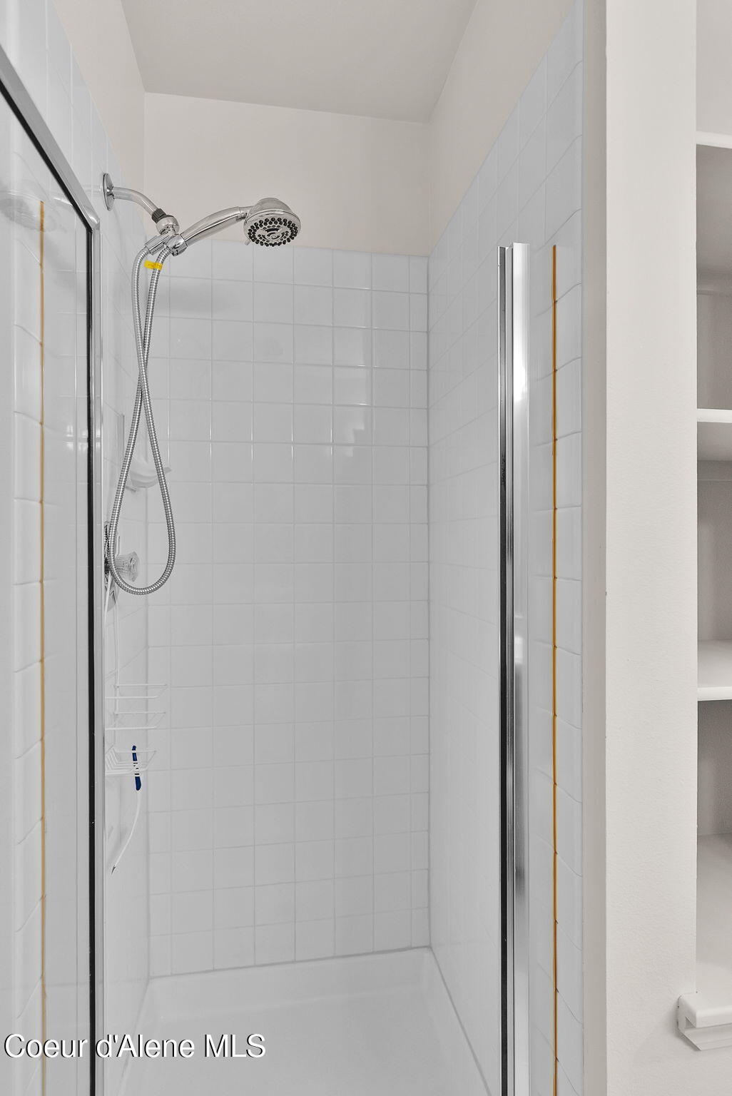 8233 North Ridgewood Drive, Unit 4 Hayden, ID 83835 - Photo 24 of 50 Primary Bathroom