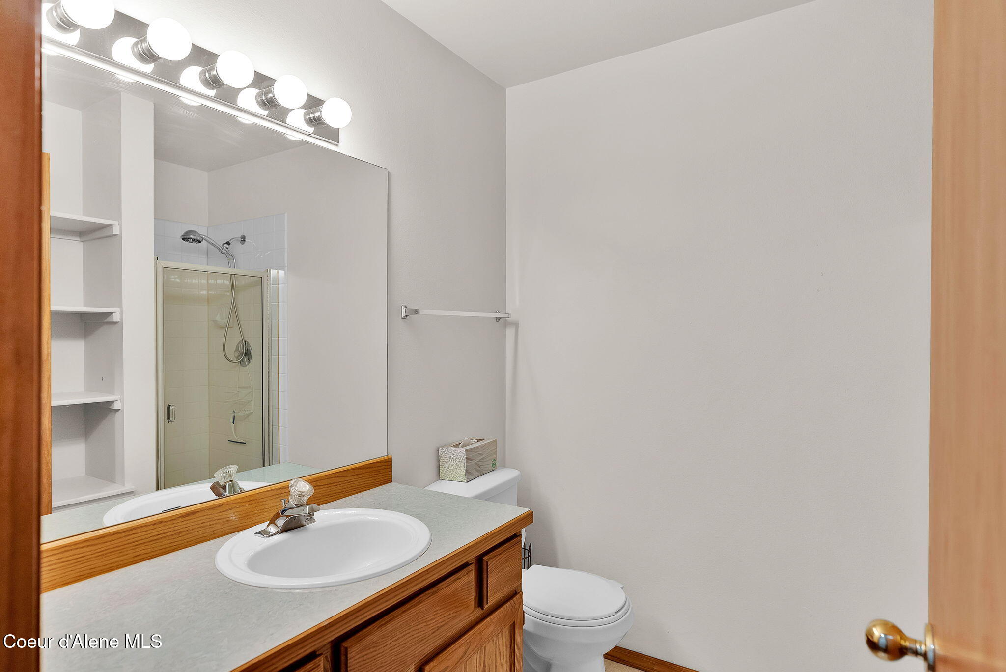 8233 North Ridgewood Drive, Unit 4 Hayden, ID 83835 - Photo 30 of 50 Bathroom 2