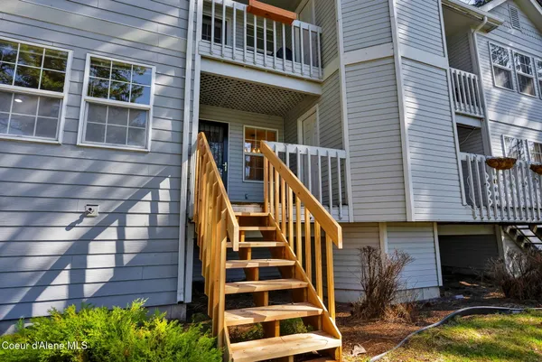 $299,000 | 8233 North Ridgewood Drive, Unit 4, Hayden, ID 83835