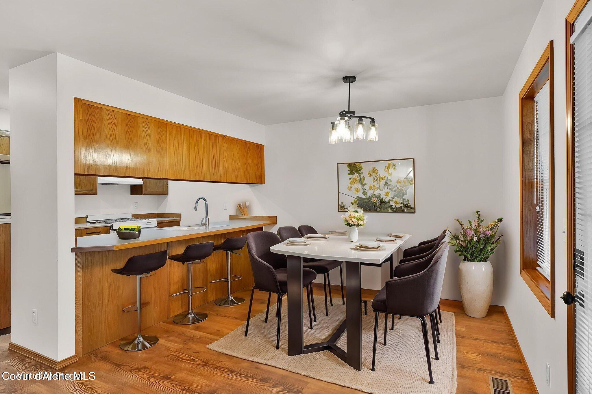 8233 North Ridgewood Drive, Unit 4 Hayden, ID 83835 - Photo 4 of 50 Virtual Staging