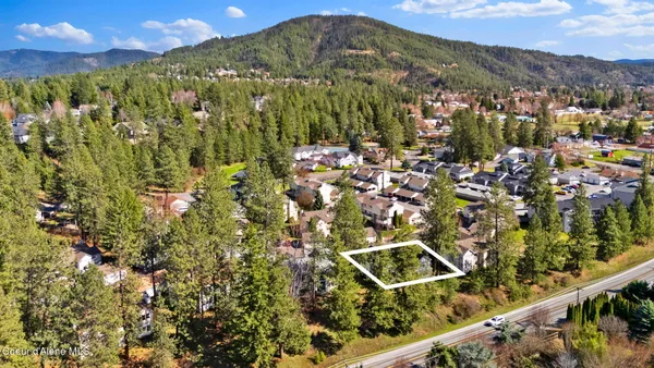 $299,000 | 8233 North Ridgewood Drive, Unit 4, Hayden, ID 83835