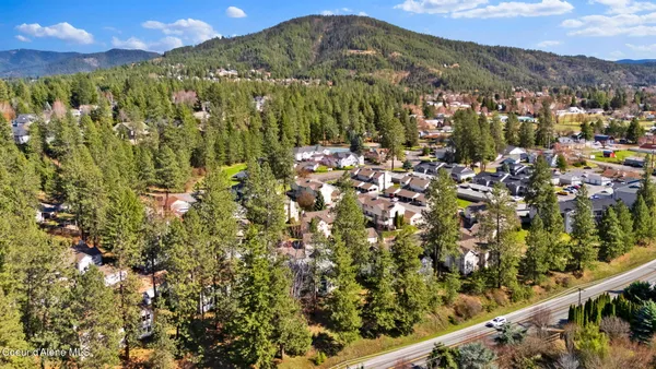 $299,000 | 8233 North Ridgewood Drive, Unit 4, Hayden, ID 83835