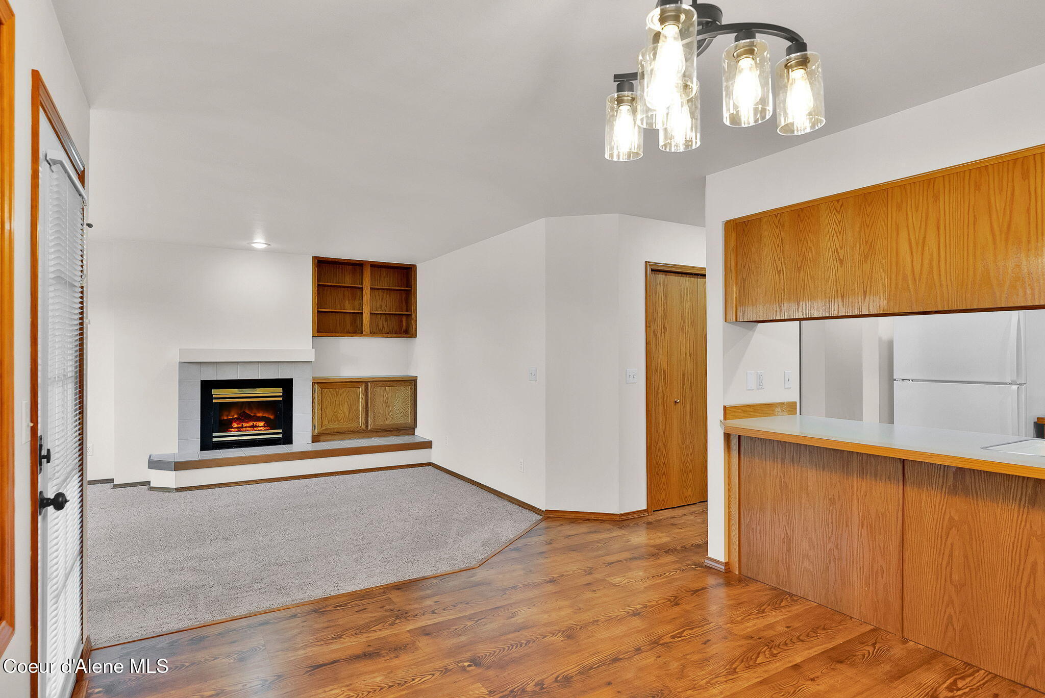 8233 North Ridgewood Drive, Unit 4 Hayden, ID 83835 - Photo 9 of 50 Living Room