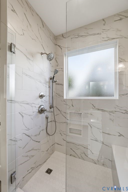 13924 Krim Point Road Midlothian, VA 23114 - Photo 21 of 48 a bathroom with a shower