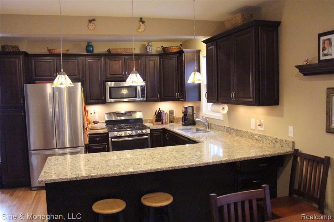916 Rivard Boulevard Grosse Pointe, MI 48230 - Photo 38 of 73 IMG_7031 - Copy.jpg