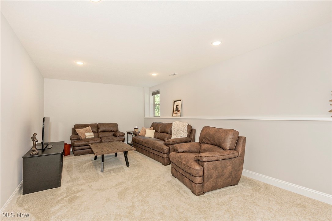 8086 Canyon Ridge Chagrin Falls, OH 44023 - Photo 26 of 38 Gallery Image 26
