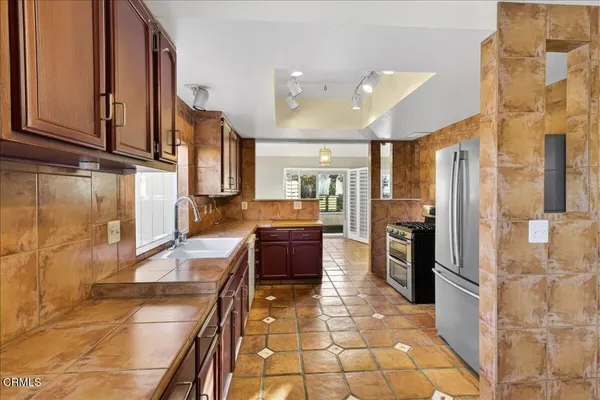 $719,900 | 2900 Windward Way, Oxnard, CA 93035