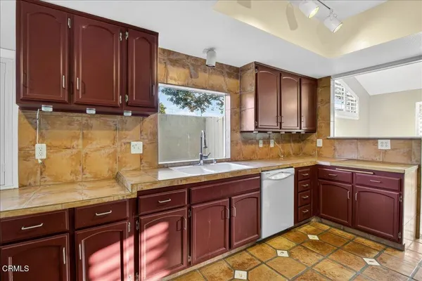 $719,900 | 2900 Windward Way, Oxnard, CA 93035