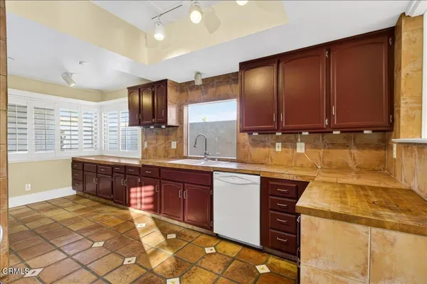 $719,900 | 2900 Windward Way, Oxnard, CA 93035