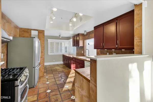 $719,900 | 2900 Windward Way, Oxnard, CA 93035