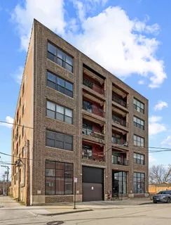 $205,000 | 809 East 40th Street, Unit 43, Chicago, IL 60653