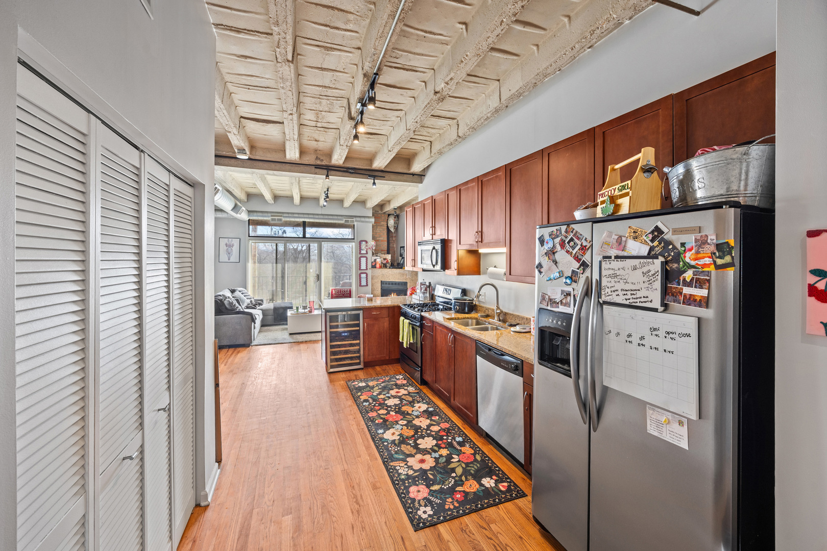 809 East 40th Street, Unit 43 Chicago, IL 60653 - Photo 4 of 15