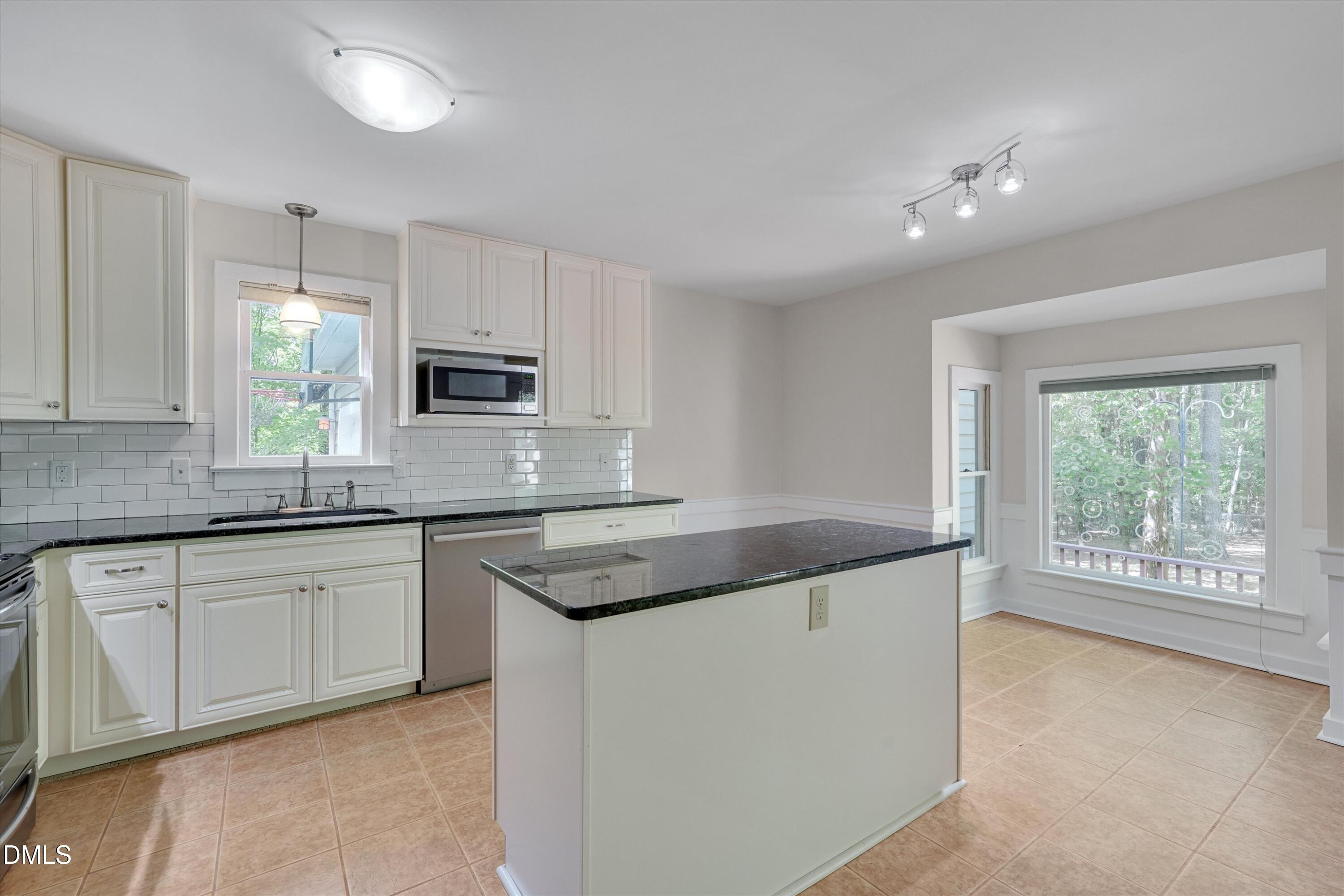 10709 Lowery Drive Raleigh, NC 27615 - Photo 5 of 49 17-10709 Lowery Drive-17