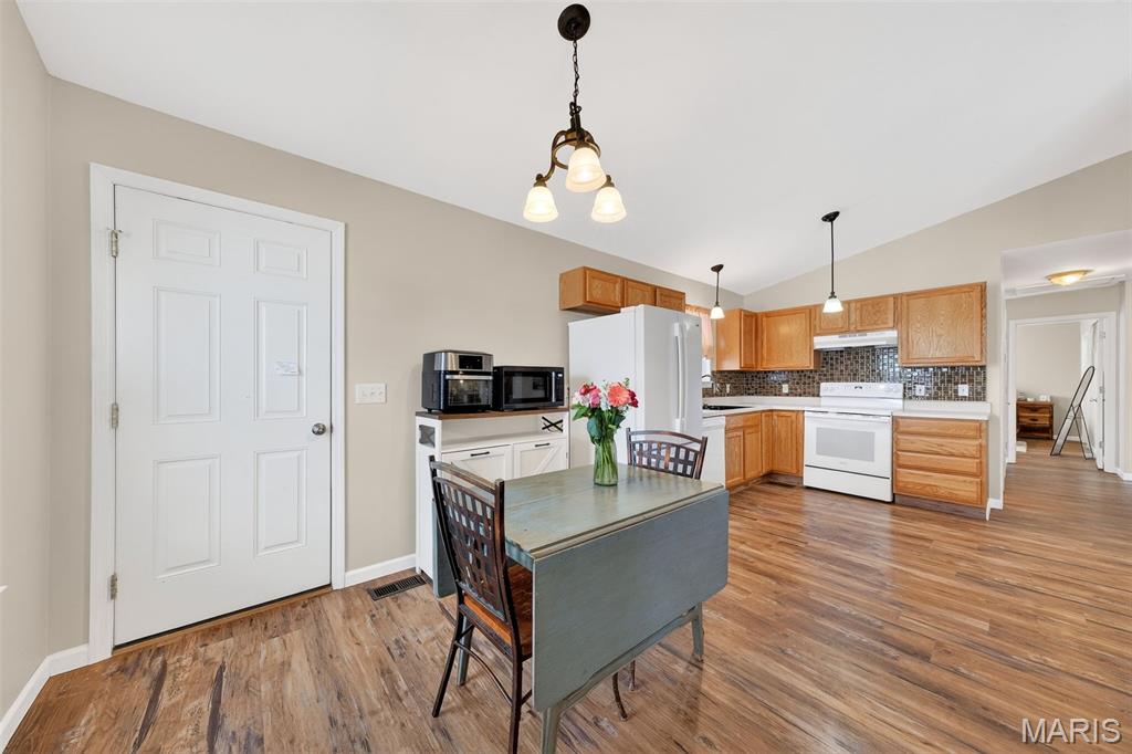 220 Beech Tree Drive Troy, MO 63379 - Photo 11 of 42