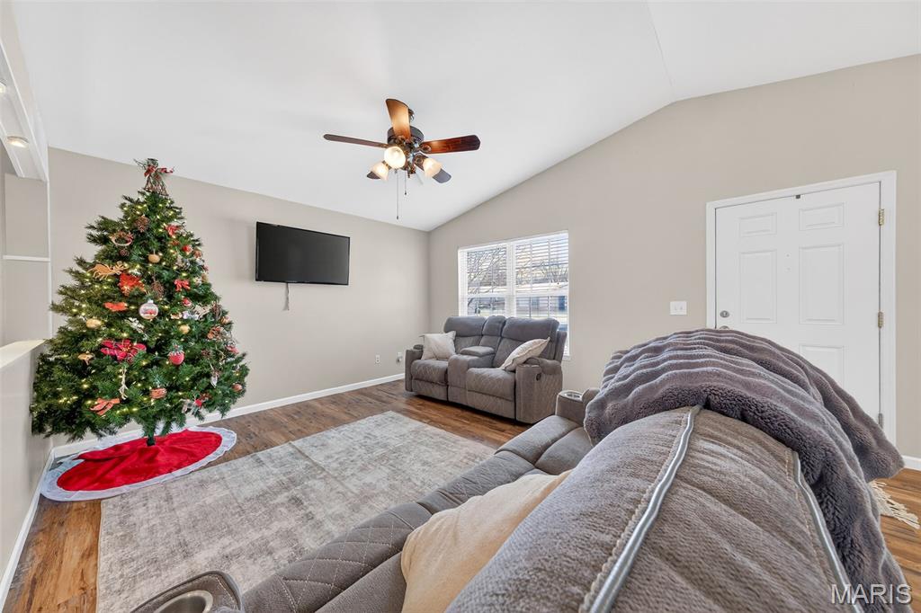 220 Beech Tree Drive Troy, MO 63379 - Photo 8 of 42