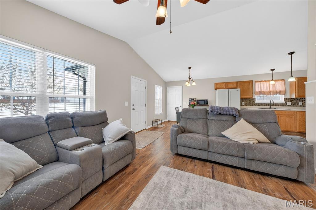 220 Beech Tree Drive Troy, MO 63379 - Photo 10 of 42