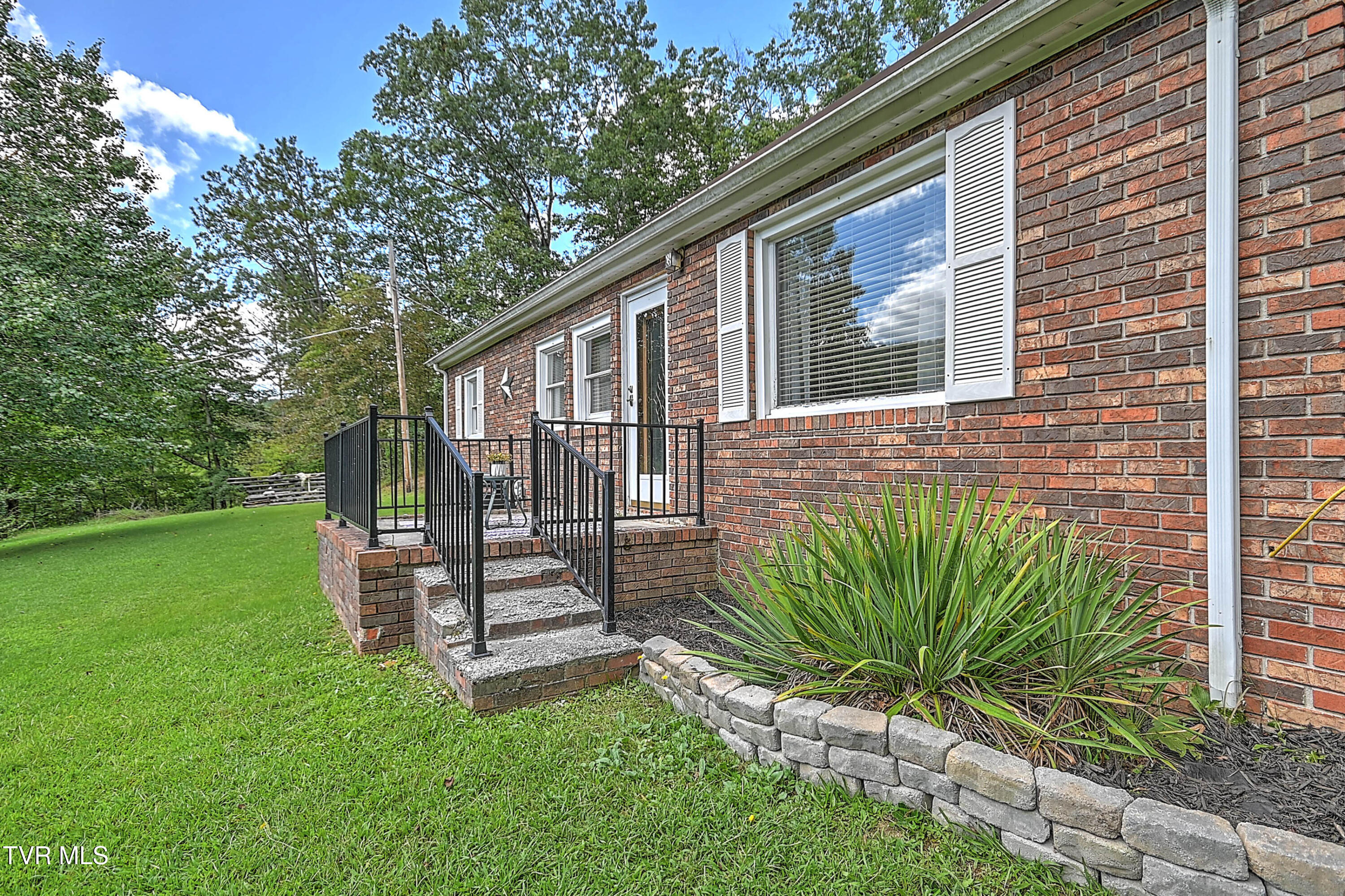 359 Maple Gap Road Swords Creek, VA 24649 - Photo 9 of 49 359 Maple Gap Rd AB-4