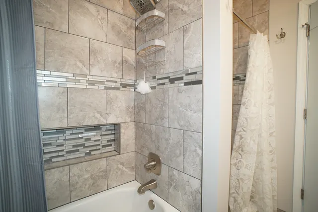 $3,000 | 6092 Cleveland Street, Merrillville, IN 46410