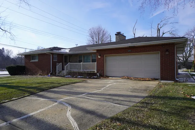 $3,000 | 6092 Cleveland Street, Merrillville, IN 46410