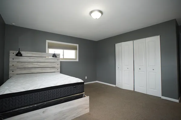 $3,000 | 6092 Cleveland Street, Merrillville, IN 46410