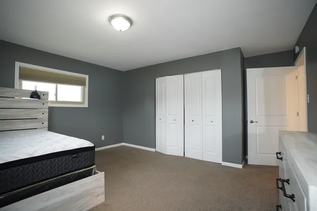 $3,000 | 6092 Cleveland Street, Merrillville, IN 46410