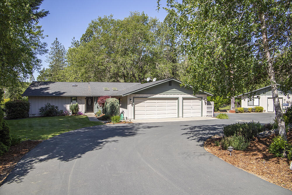 7855 Lower River Road Grants Pass, OR 97526 - Photo 41 of 46 IMG_8619 a