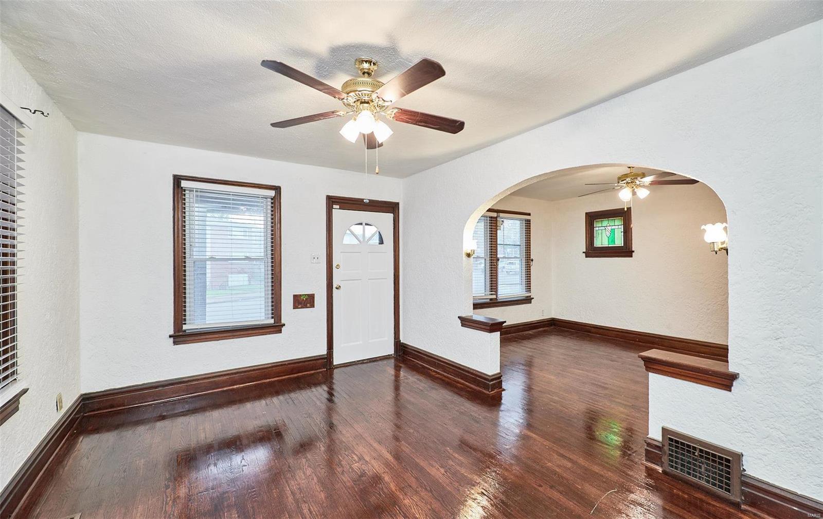 3828 Morgan Ford Road St. Louis, MO 63116 - Photo 9 of 54 Gallery Image 9