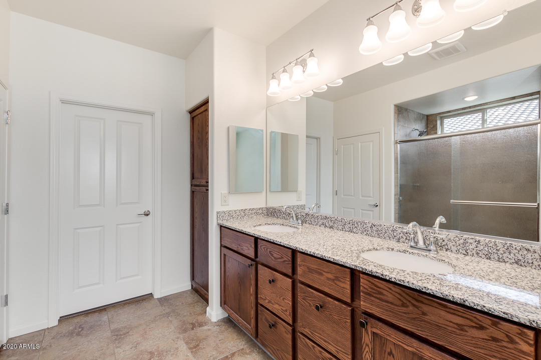 5145 North Arlington Road Eloy, AZ 85131 - Photo 20 of 34 Master Bathroom